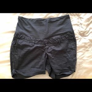 Maternity shorts